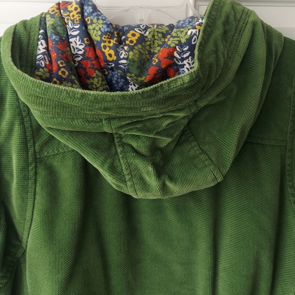 Green Jacket - Picture 3 of 6